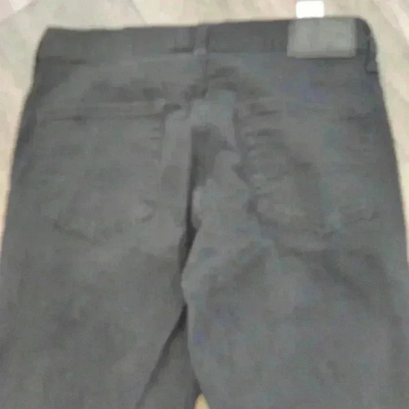 Levi's - Picture 4 of 5